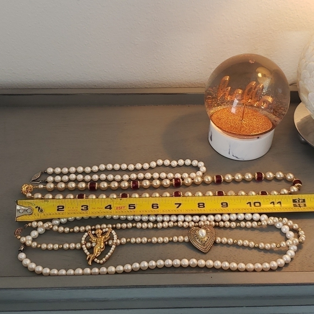 Pearl Set Costume Jewelry - 4 Necklaces & 2 Pins - Picture 6 of 10